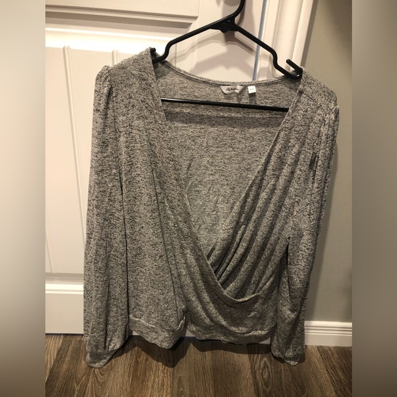 Medium Reitmans Grey Sweater - Picture 1 of 3